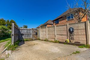 Photo 11- click for photo gallery